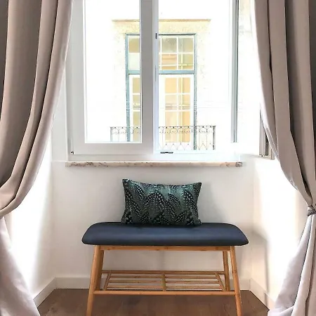 Gorgeous Bairro Alto Апартаменти